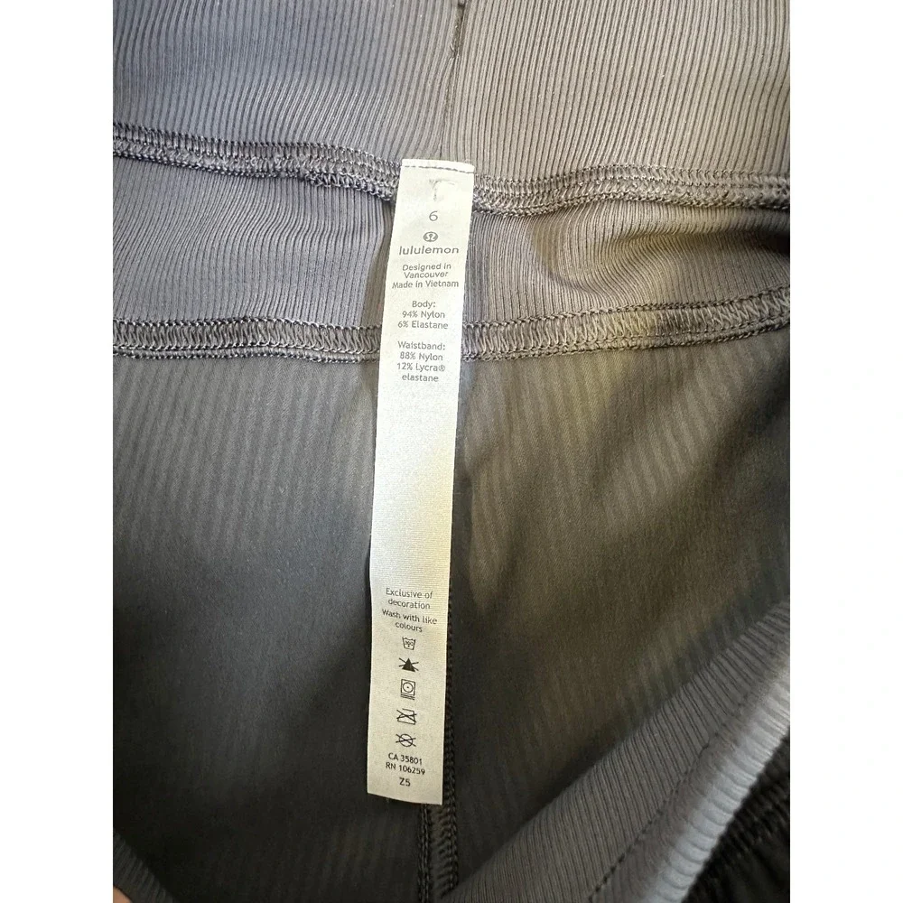 Lululemon Dance Studio Crop Pants 25" Size 6 Graphite Gray Stripe Lightweight - Picture 9 of 16